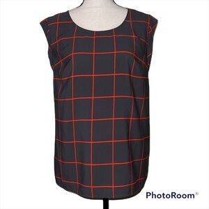 MERONA large short sleeve grey red plaid blouse polyester keyhole button closure